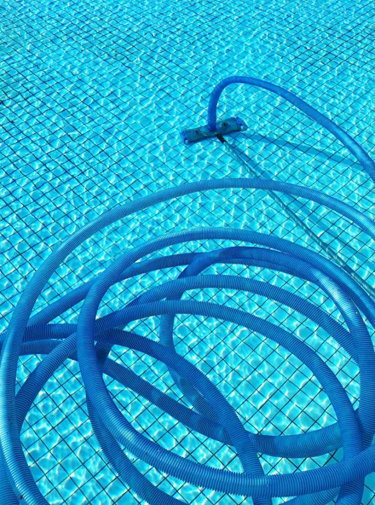 cleaning-tubes-in-a-swimming-pool-e1628821675524.jpg cleaning-tubes-in-a-swimming-pool-e1628821675524.jpg
